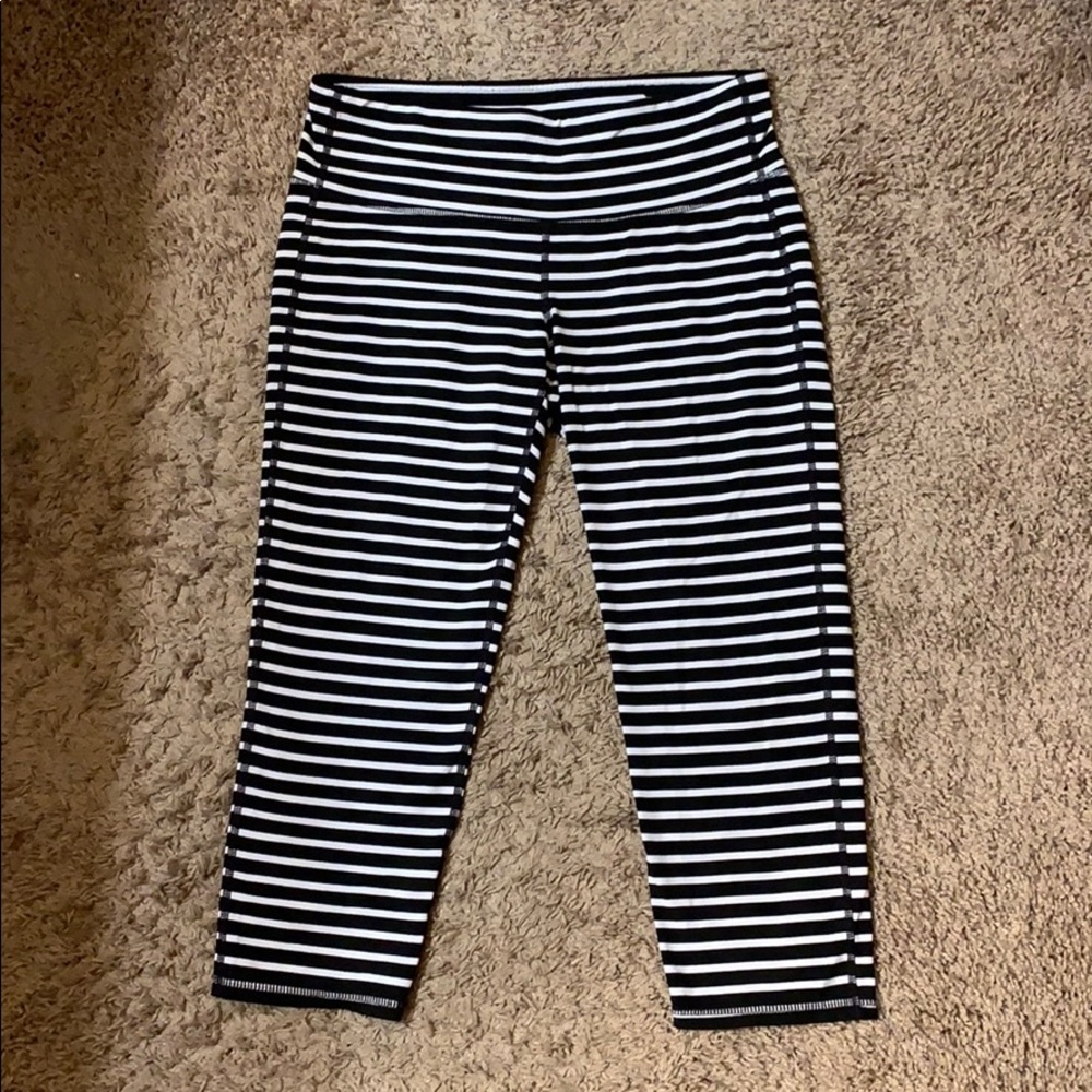 Athleta Cropped Leggings Size M
